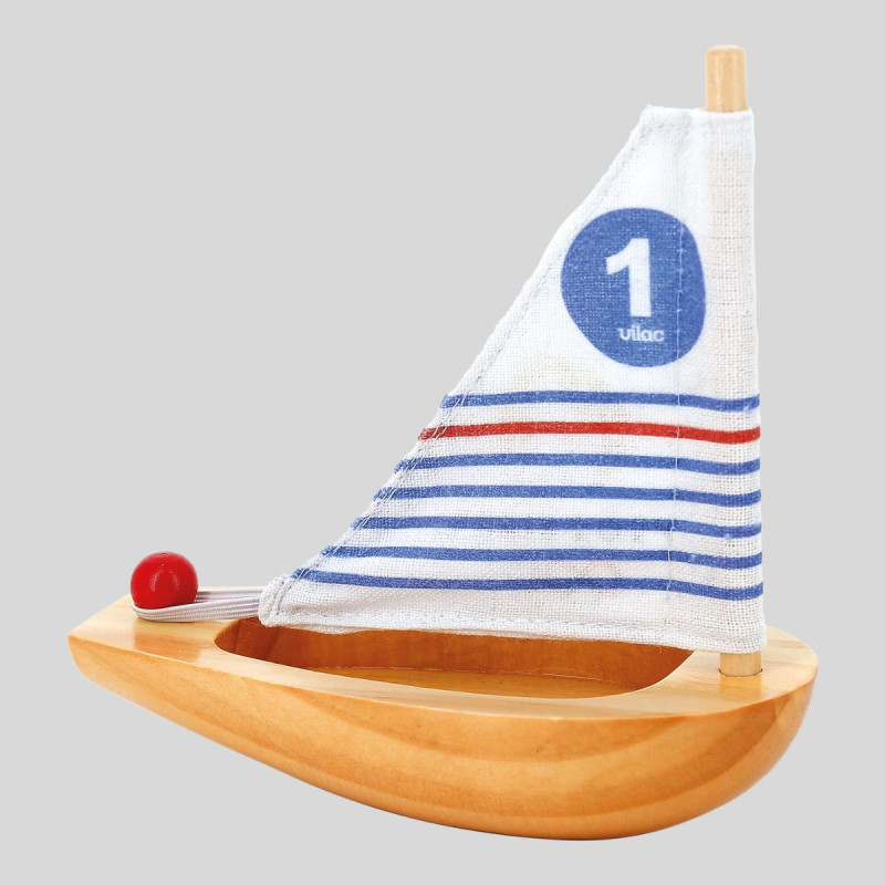 Petit voilier de bain Petit voilier de bain