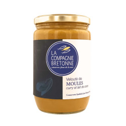 Velouté de moules, curry et lait de coco